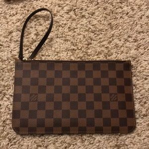 Brand new Louis Vuitton neverful MM pouch